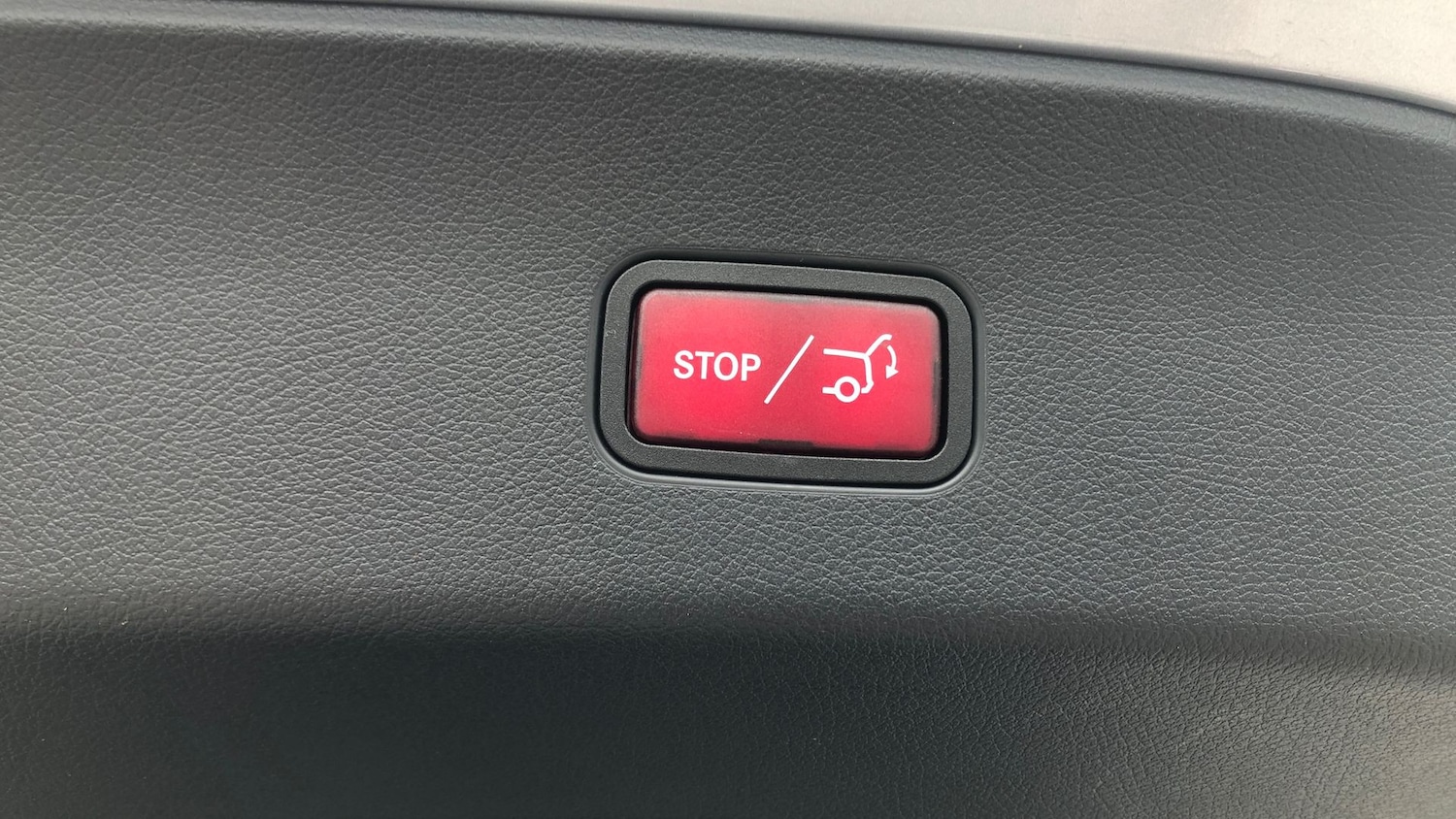 Used Mercedes-Benz GLC 2024 for sale - 76413630: Photo 40