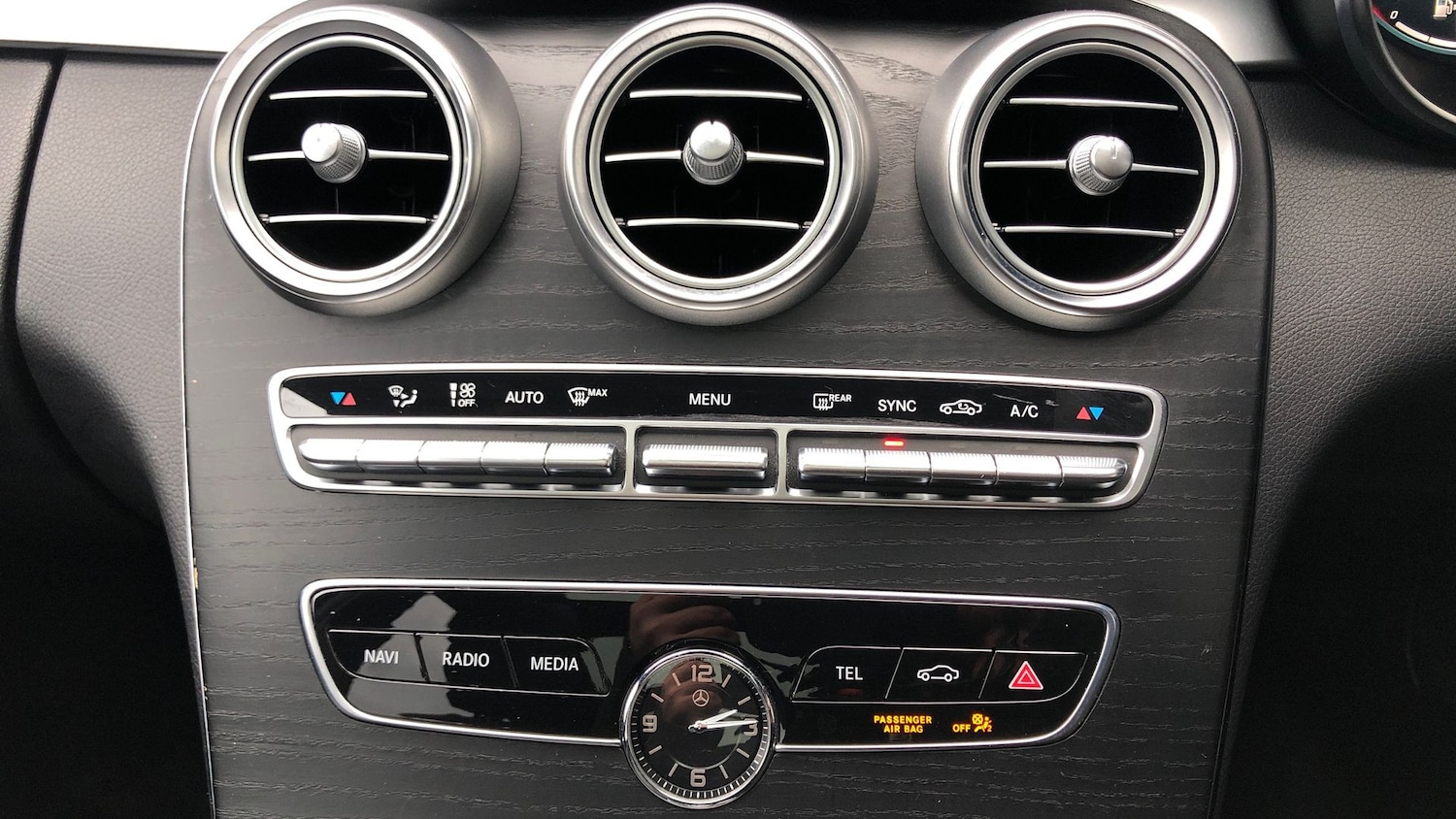 Used Mercedes-Benz C Class 2021 for sale - 77408810: Photo 34