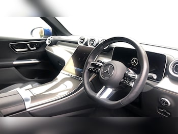 Used Mercedes-Benz GLC 2023 for sale - 77573119: Photo