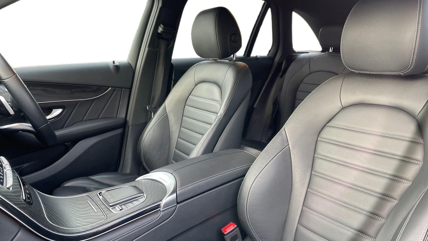 Used Mercedes-Benz GLC 2021 for sale - 76863113: Photo 11