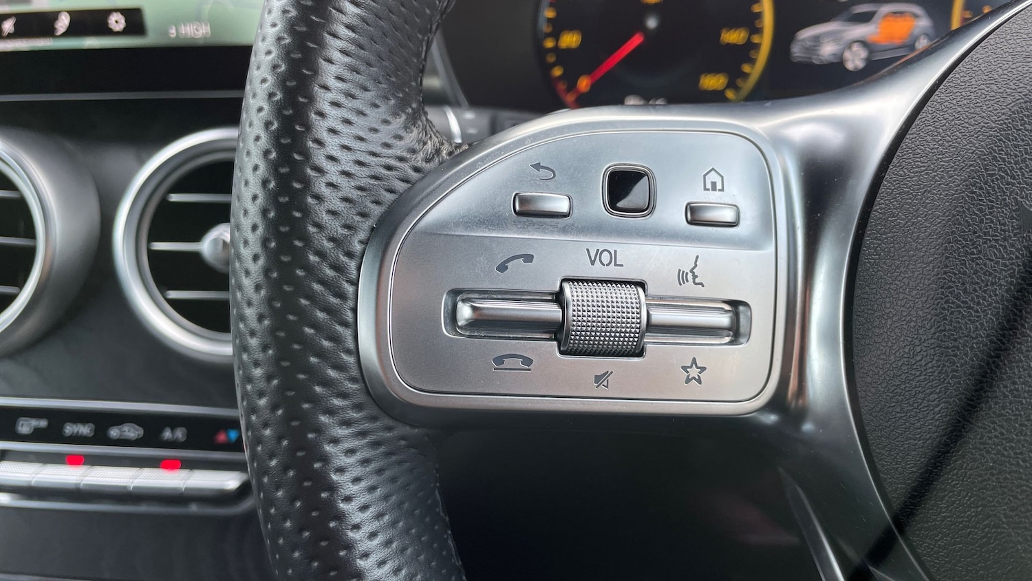 Used Mercedes-Benz GLC 2021 for sale - 76863113: Photo 19