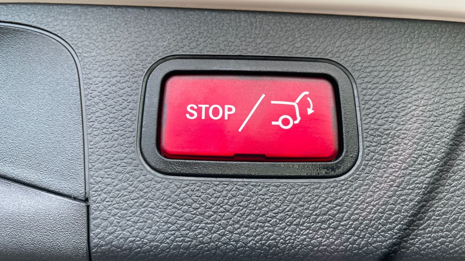 Used Mercedes-Benz GLC 2021 for sale - 76863113: Photo 38