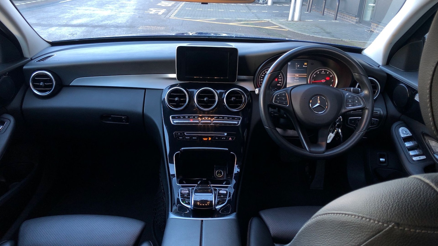 Used Mercedes-Benz C Class 2017 for sale - 76897309: Photo 18