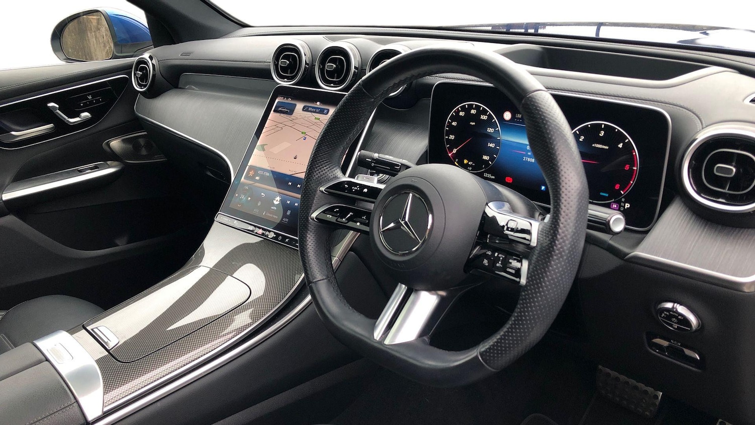 Used Mercedes-Benz GLC 2024 for sale - 77365432: Photo 3