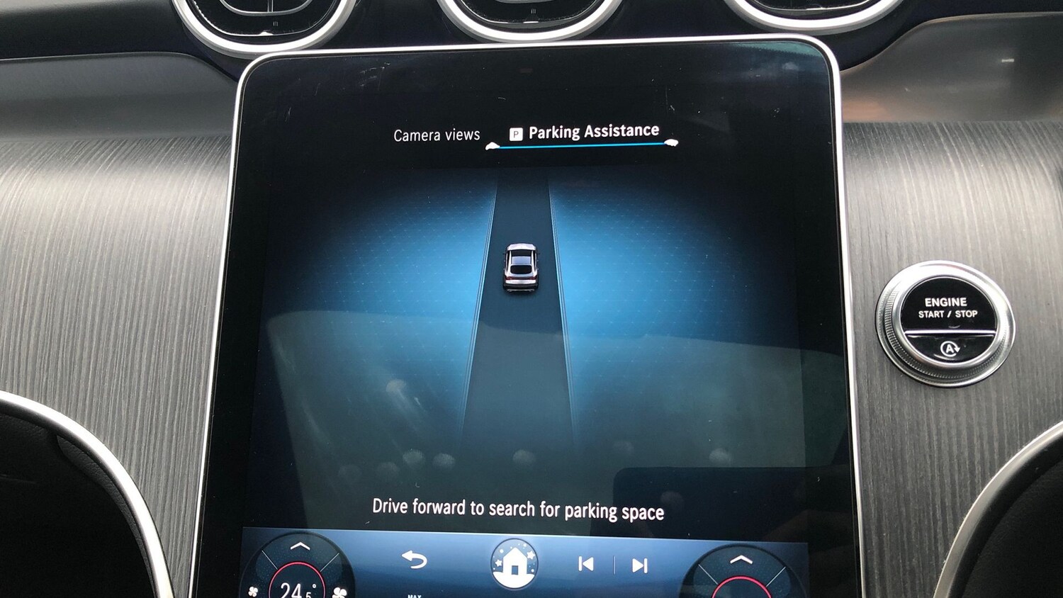 Used Mercedes-Benz GLC 2024 for sale - 77365432: Photo 32