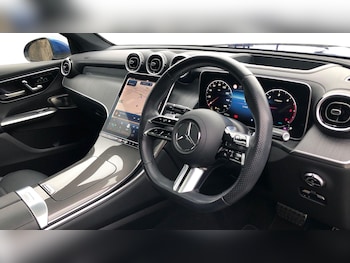 Used Mercedes-Benz GLC 2024 for sale - 77365432: Photo