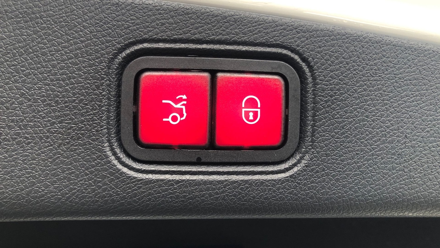 Used Mercedes-Benz E Class 2018 for sale - 76778148: Photo 25