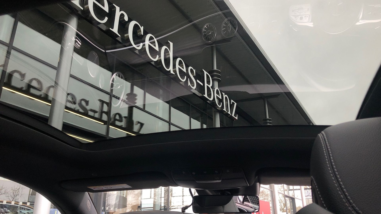 Used Mercedes-Benz E Class 2018 for sale - 76778148: Photo 30