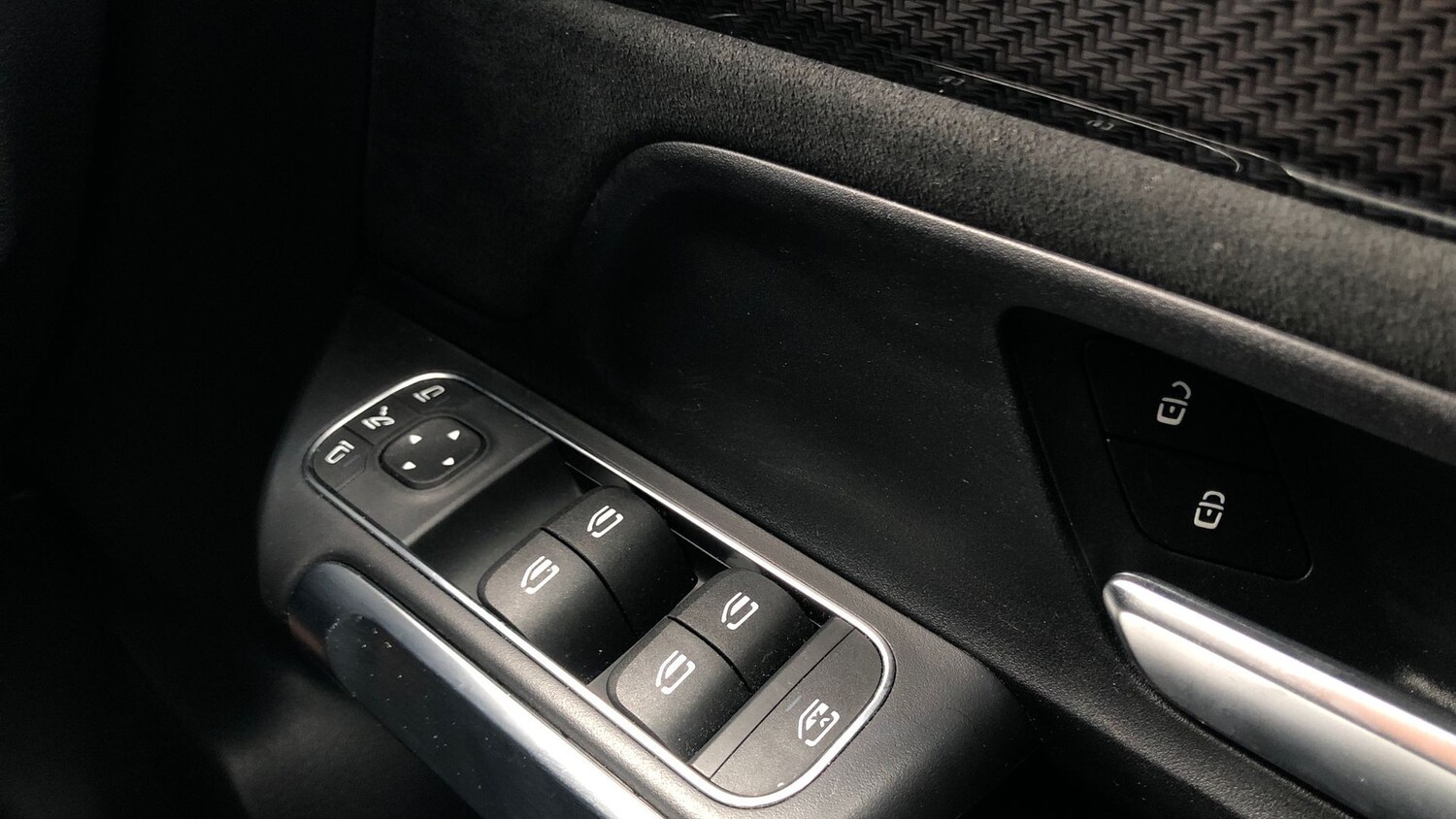 Used Mercedes-Benz GLB 2024 for sale - 76413713: Photo 32