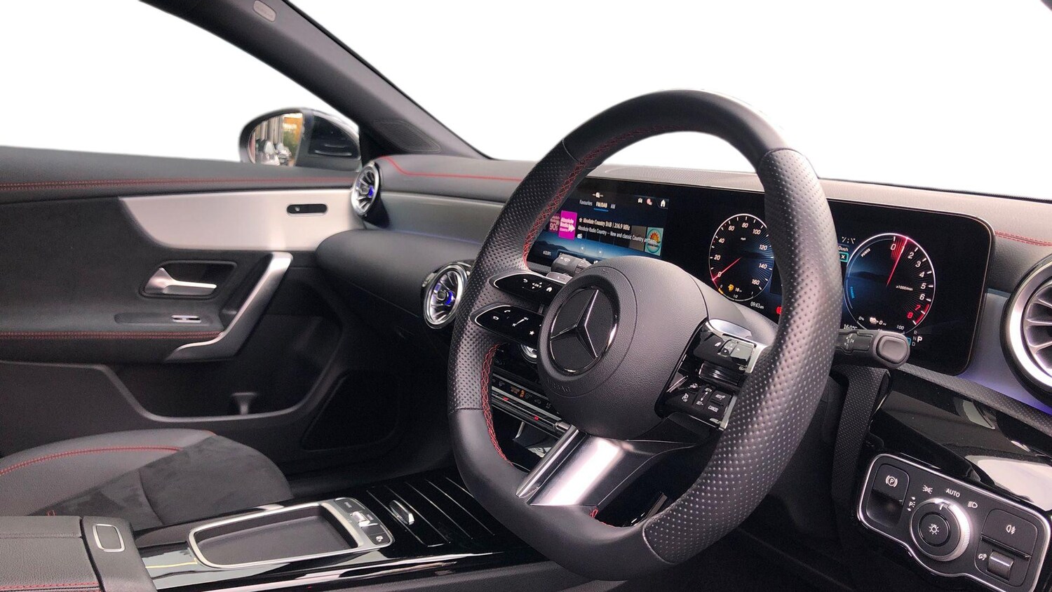 Used Mercedes-Benz CLA 2024 for sale - 76413476: Photo 3