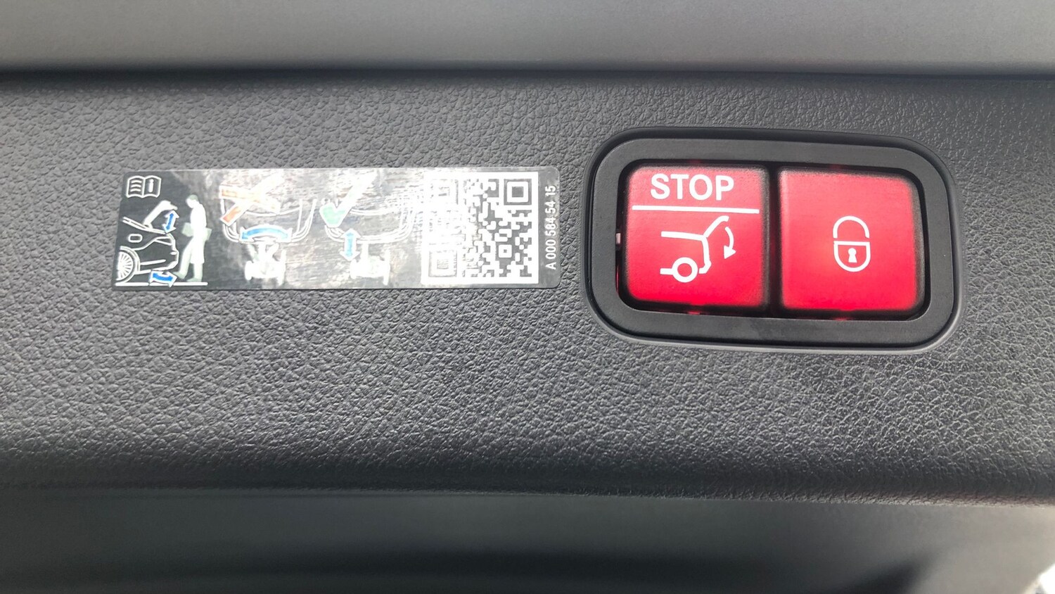 Used Mercedes-Benz C Class 2024 for sale - 76613572: Photo 25