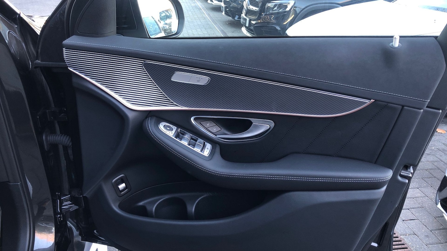 Used Mercedes-Benz EQC 2023 for sale - 76545885: Photo 36