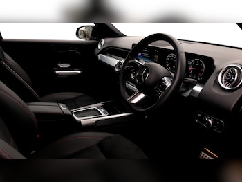 Used Mercedes-Benz GLB 2025 for sale - 77187581: Photo