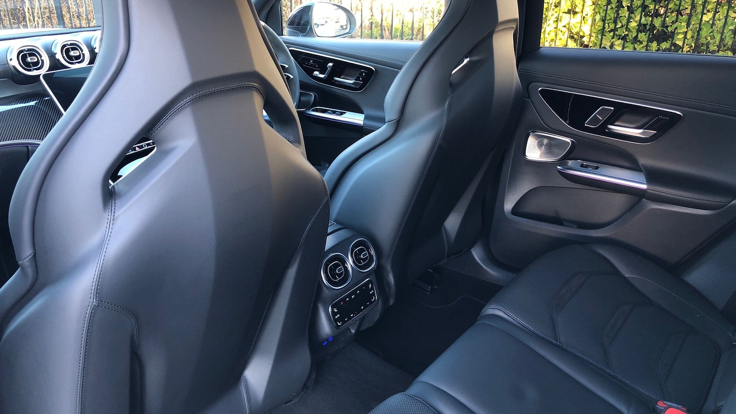 Used Mercedes-Benz GLC 2024 for sale - 77365439: Photo 31