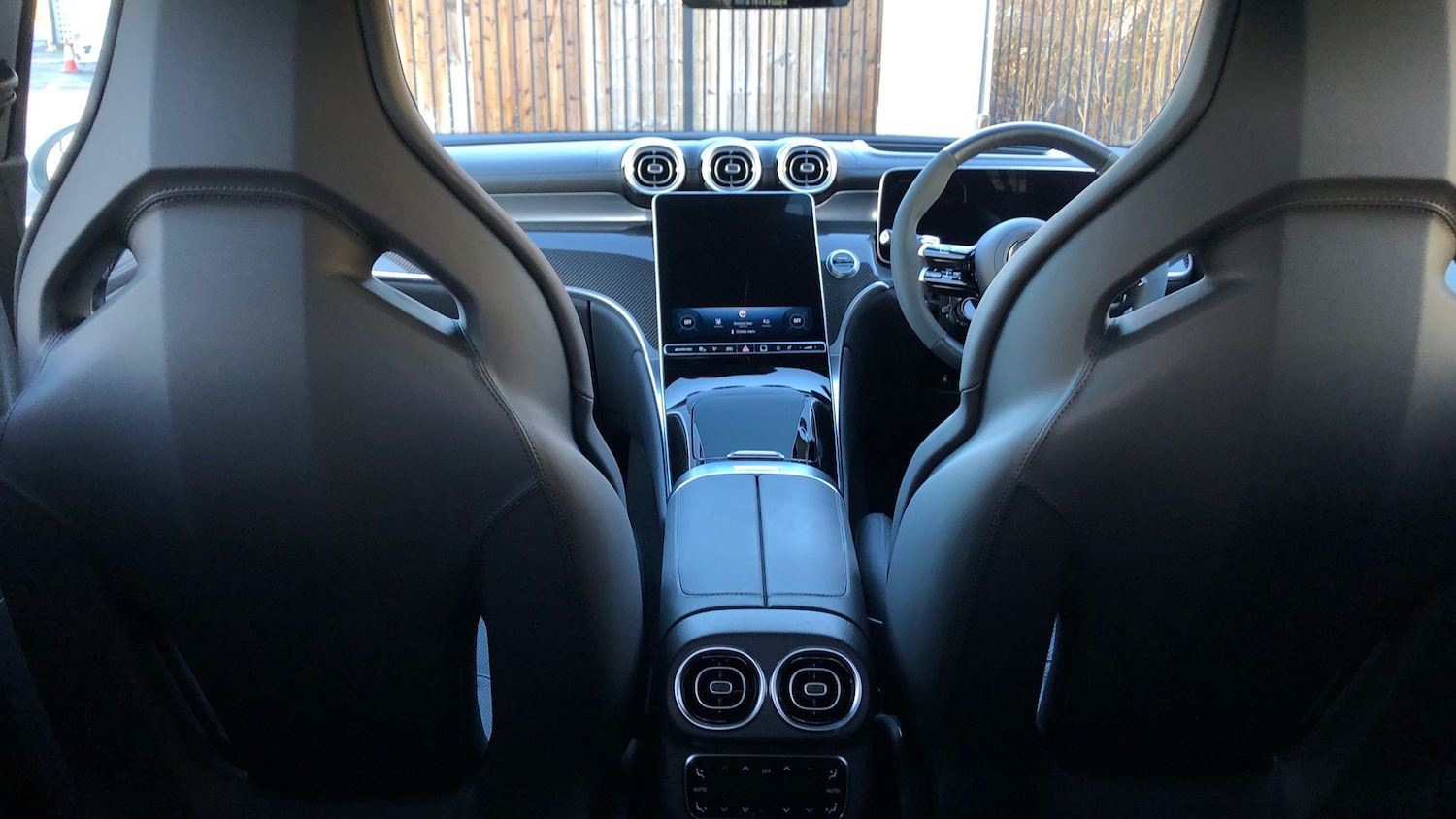 Used Mercedes-Benz GLC 2024 for sale - 77365439: Photo 32