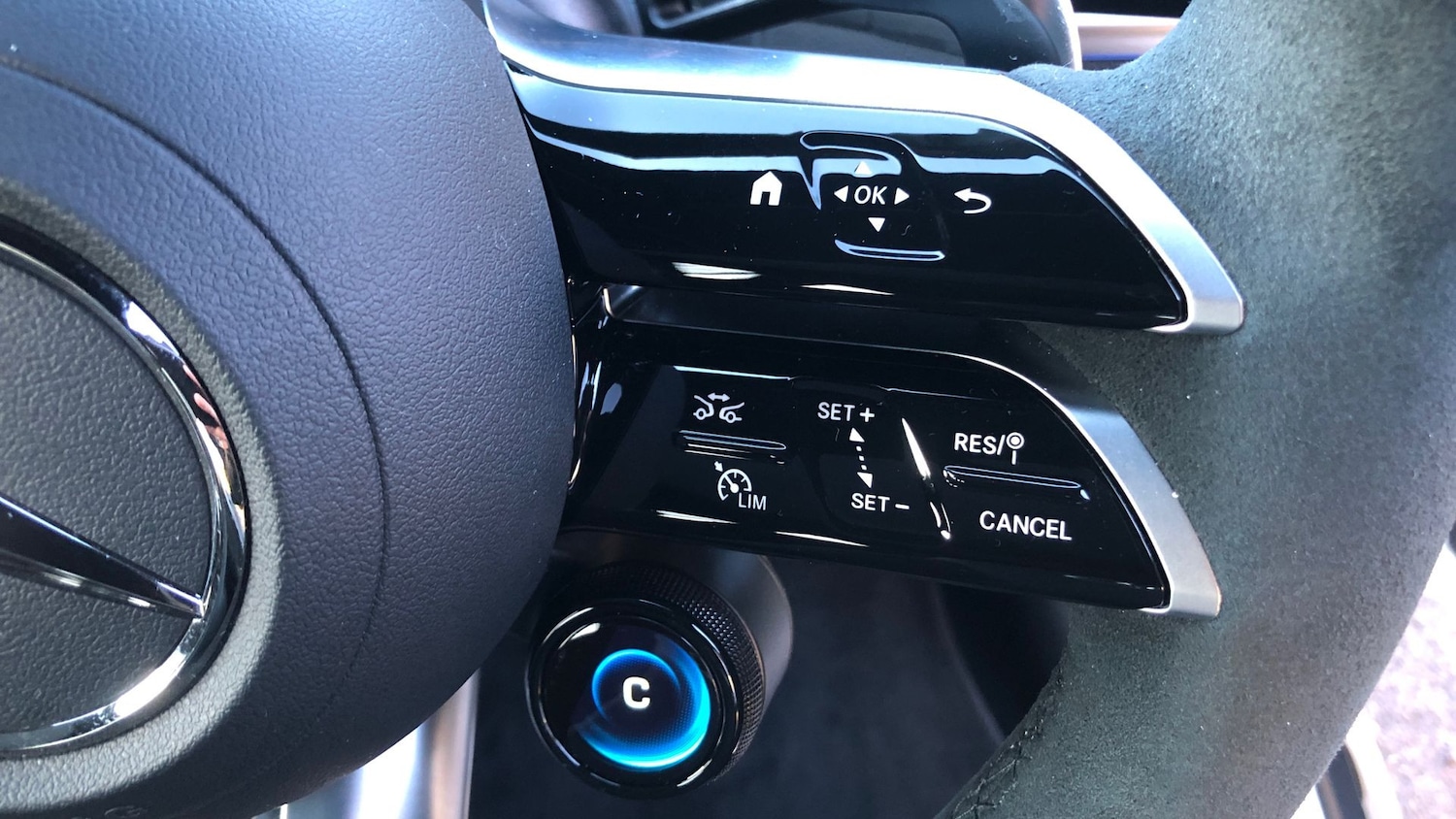 Used Mercedes-Benz GLC 2024 for sale - 77365439: Photo 33