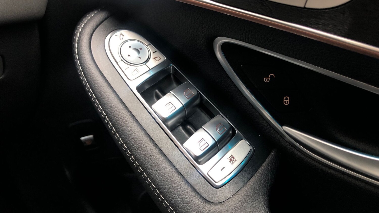 Used Mercedes-Benz EQC 2022 for sale - 76455690: Photo 32