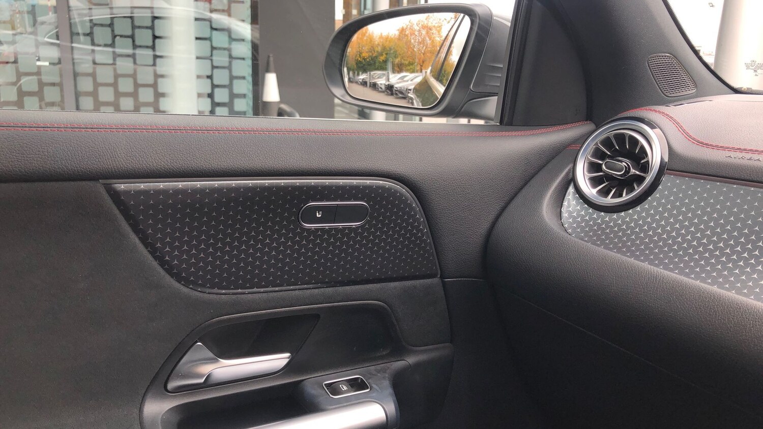 Used Mercedes-Benz EQA 2024 for sale - 76413709: Photo 29