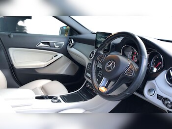 Used Mercedes-Benz GLA 2017 for sale - 77408808: Photo