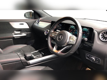 Used Mercedes-Benz EQA 2022 for sale - 77508905: Photo