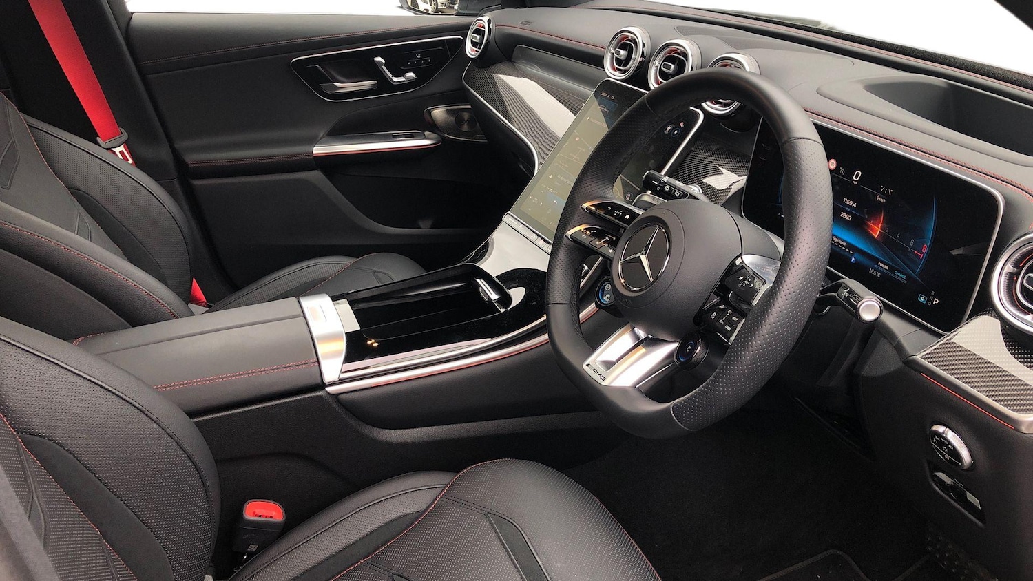 Used Mercedes-Benz GLC 2024 for sale - 76413790: Photo 3