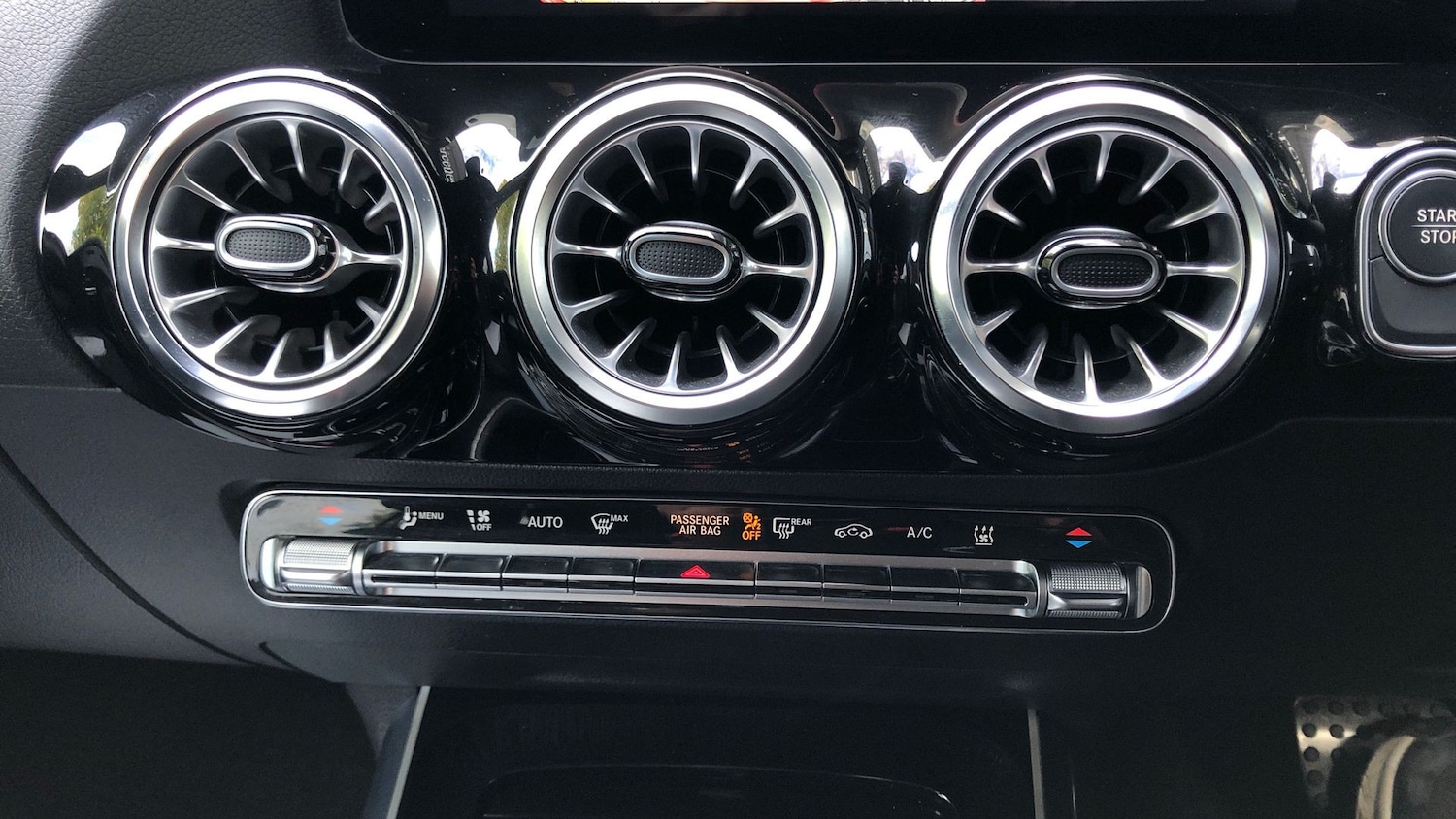 Used Mercedes-Benz EQA 2022 for sale - 76413836: Photo 32