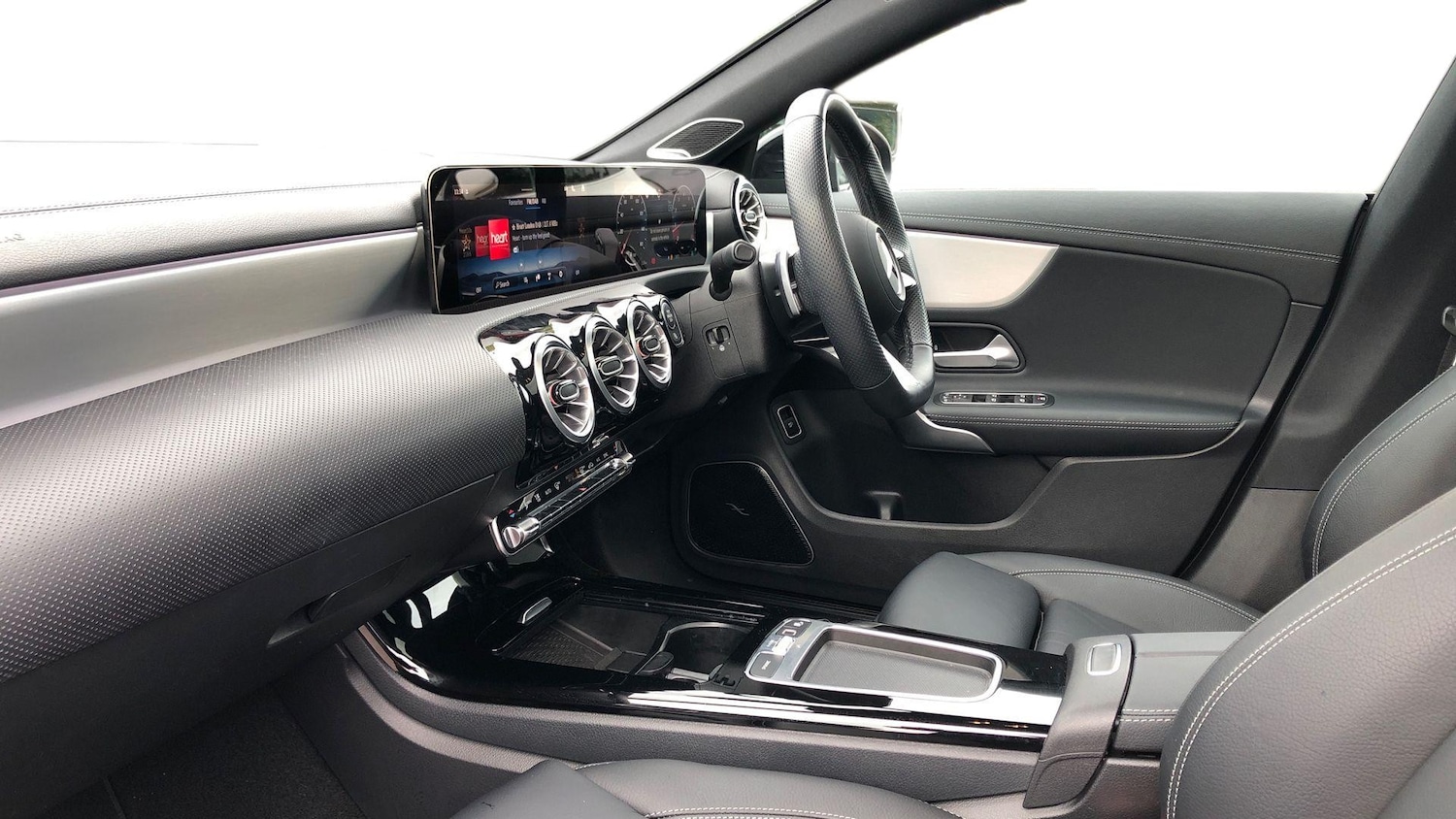 Used Mercedes-Benz CLA 2025 for sale - 76413826: Photo 8