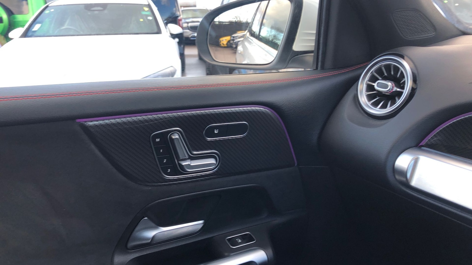 Used Mercedes-Benz GLB 2020 for sale - 76723404: Photo 28