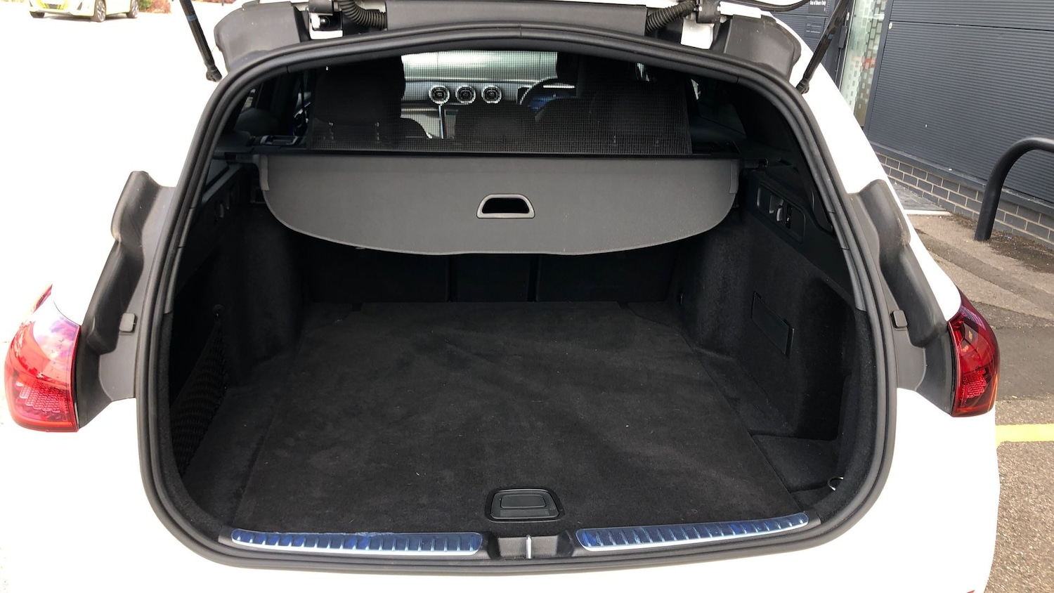 Used Mercedes-Benz C Class 2024 for sale - 76413708: Photo 14