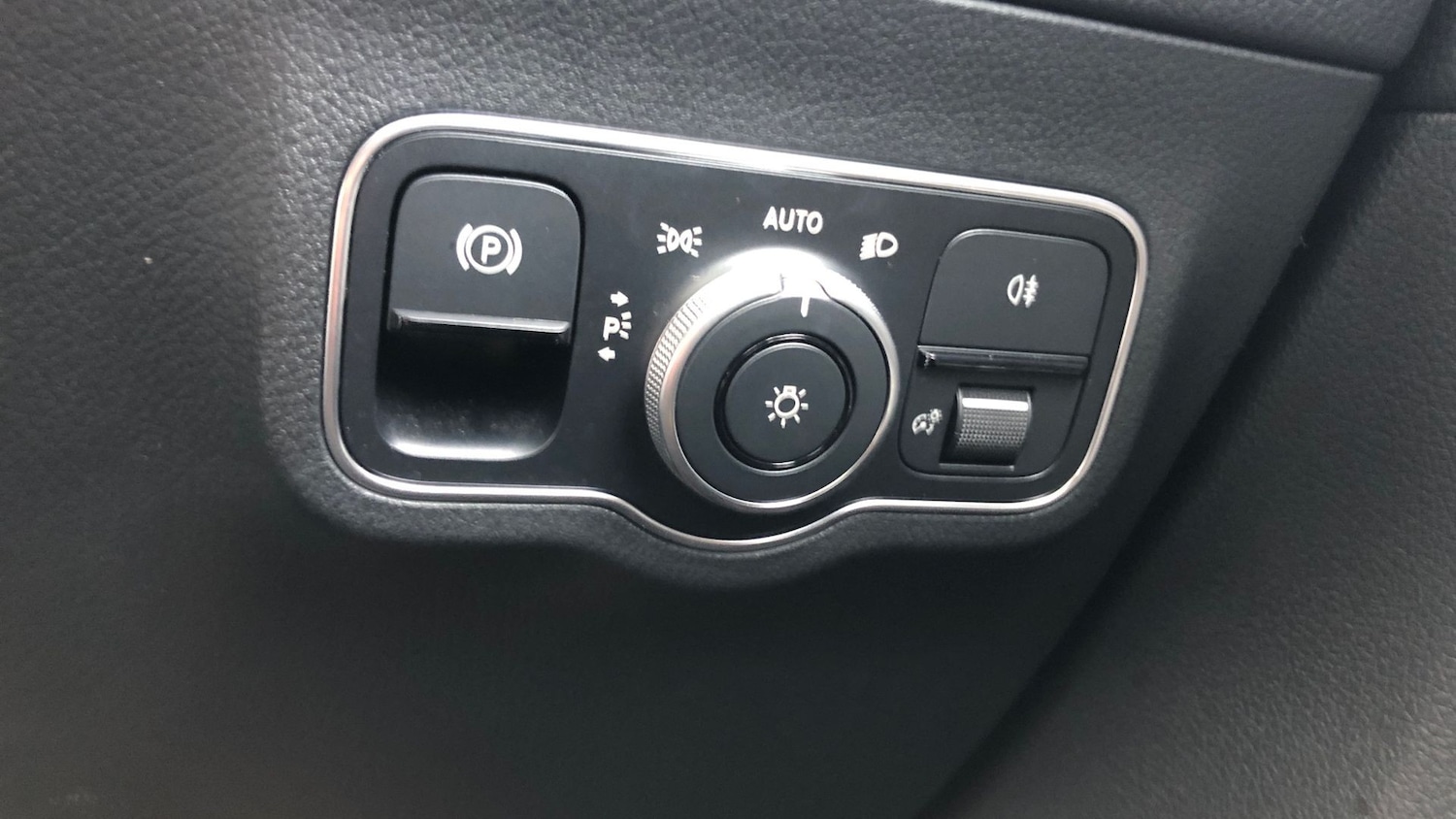 Used Mercedes-Benz GLA 2022 for sale - 76413822: Photo 32