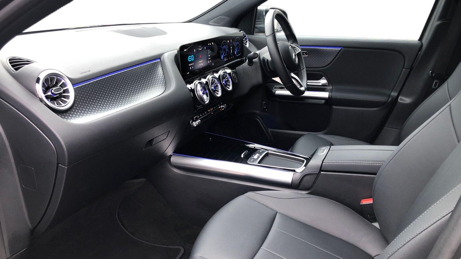 Used Mercedes-Benz EQA 2024 for sale - 76949470: Photo 8