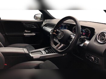 Used Mercedes-Benz GLB 2024 for sale - 76413710: Photo