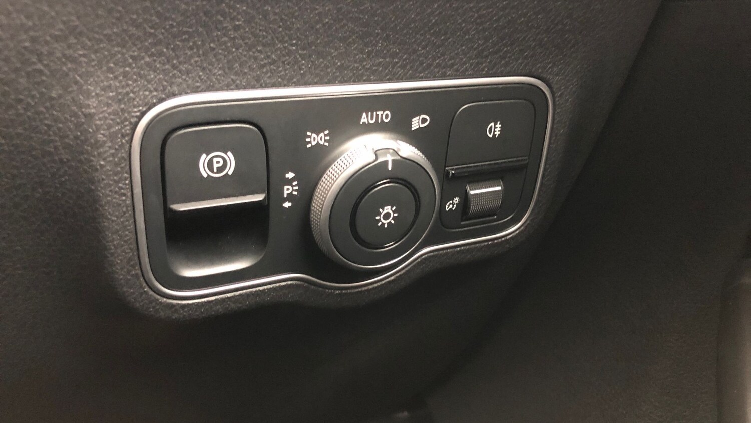 Used Mercedes-Benz GLB 2024 for sale - 76413710: Photo 40