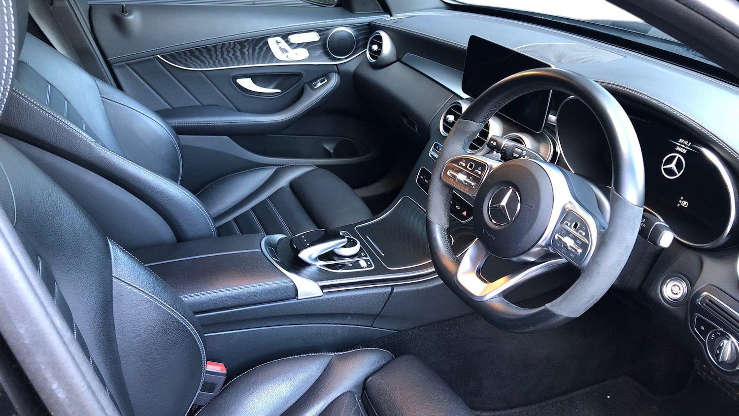 Used Mercedes-Benz C Class 2021 for sale - 77028365: Photo 3