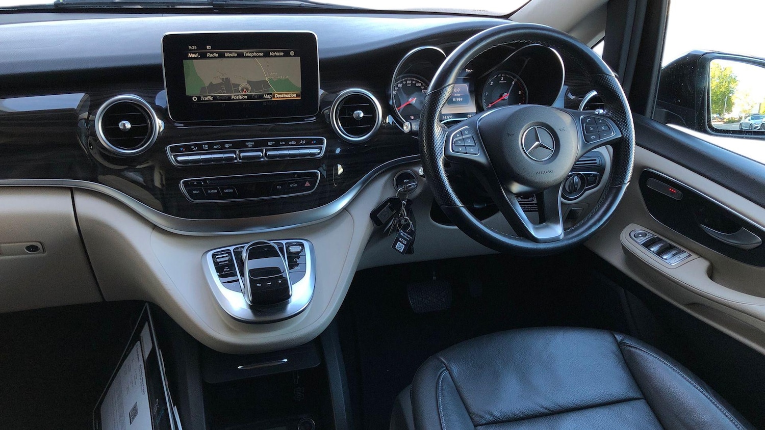 Used Mercedes-Benz V-Class 2019 for sale - 76413738: Photo 12