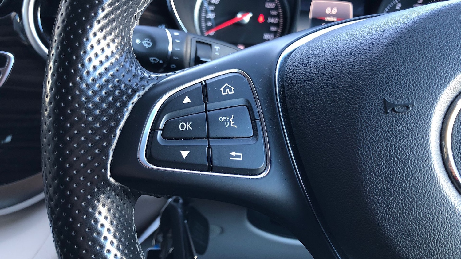 Used Mercedes-Benz V-Class 2019 for sale - 76413738: Photo 17