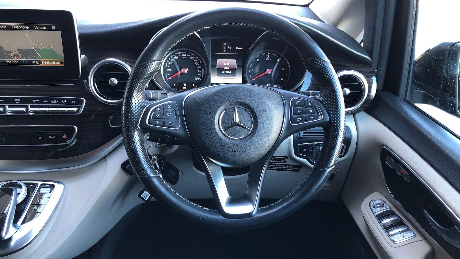 Used Mercedes-Benz V-Class 2019 for sale - 76413738: Photo 30