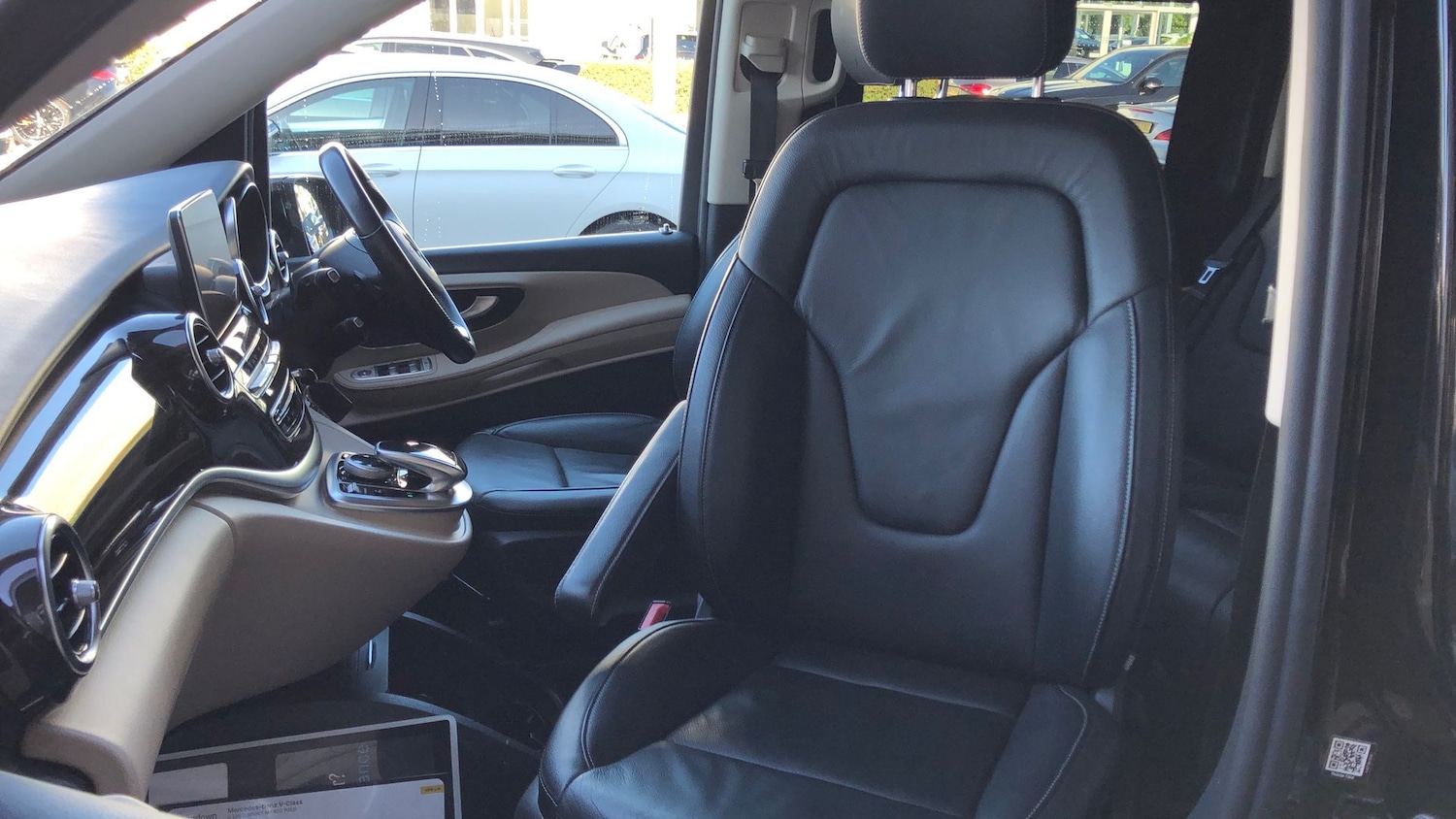 Used Mercedes-Benz V-Class 2019 for sale - 76413738: Photo 31