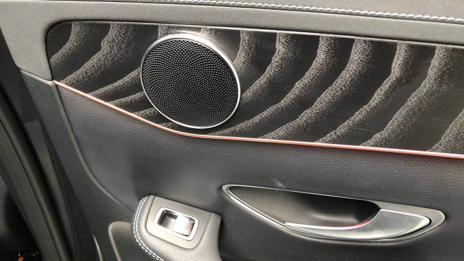 Used Mercedes-Benz EQC 2022 for sale - 76413823: Photo 40