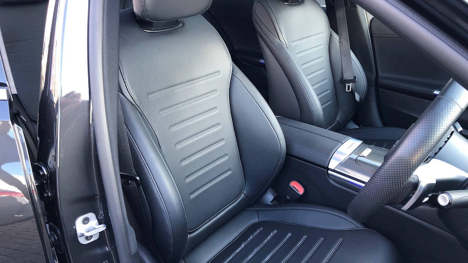 Used Mercedes-Benz C Class 2025 for sale - 77028358: Photo 11