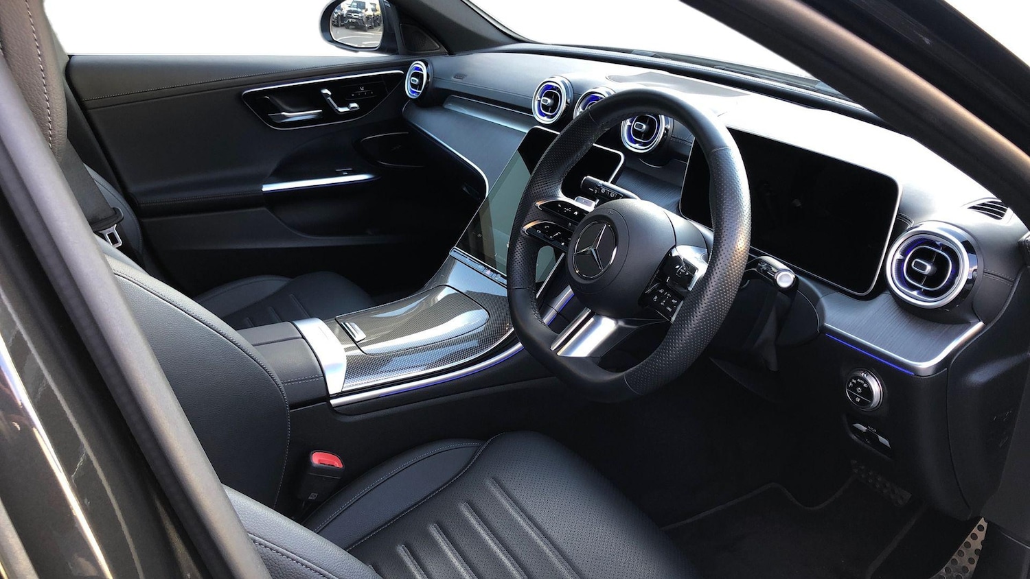 Used Mercedes-Benz C Class 2025 for sale - 77028358: Photo 3