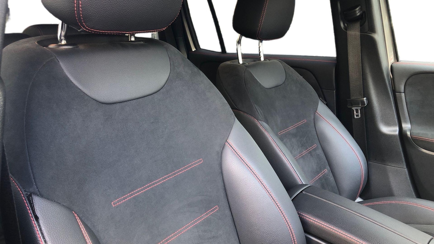 Used Mercedes-Benz GLB 2024 for sale - 76413565: Photo 11