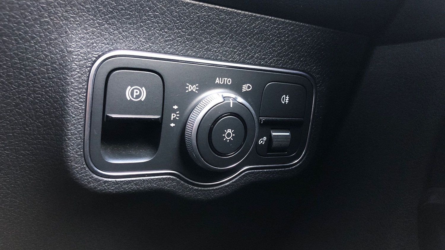 Used Mercedes-Benz GLB 2024 for sale - 76413565: Photo 32