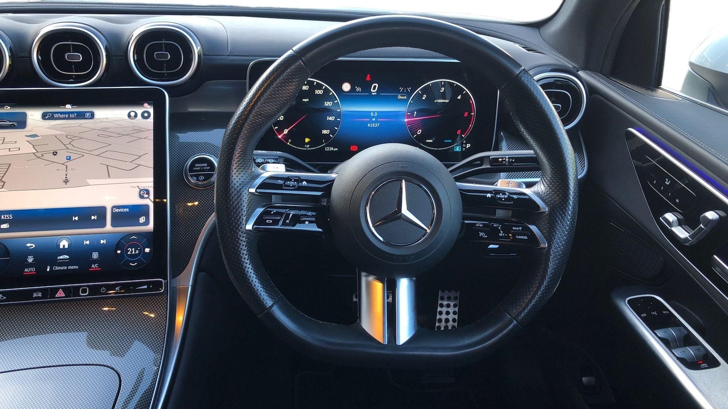 Used Mercedes-Benz GLC 2023 for sale - 76682470: Photo 9