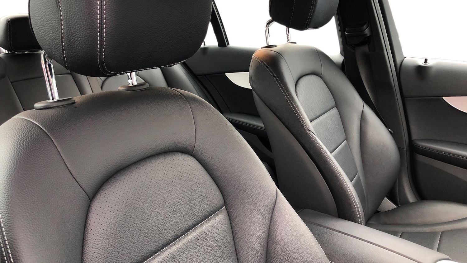 Used Mercedes-Benz C Class 2019 for sale - 76413825: Photo 11