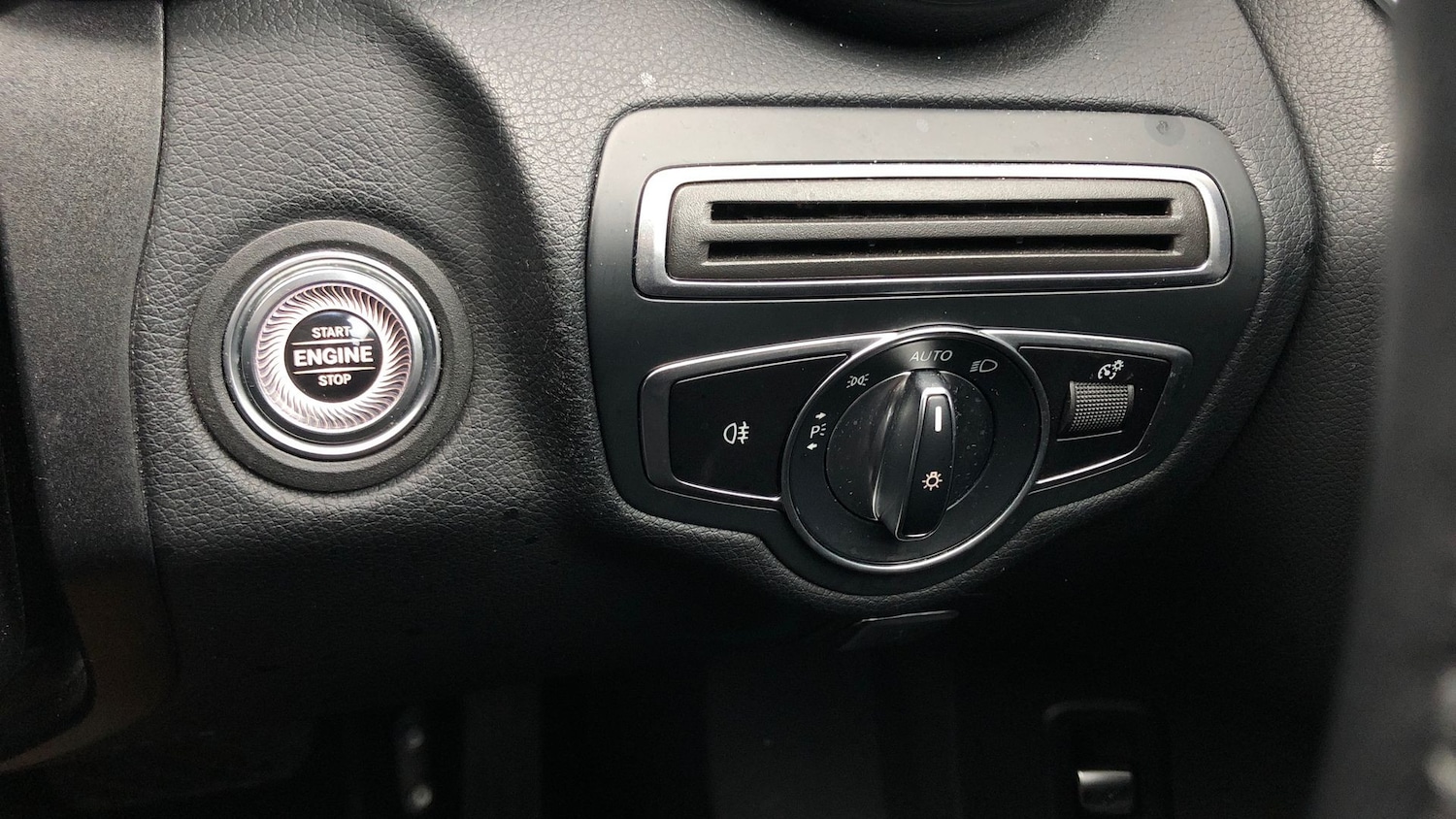 Used Mercedes-Benz C Class 2019 for sale - 76413825: Photo 26