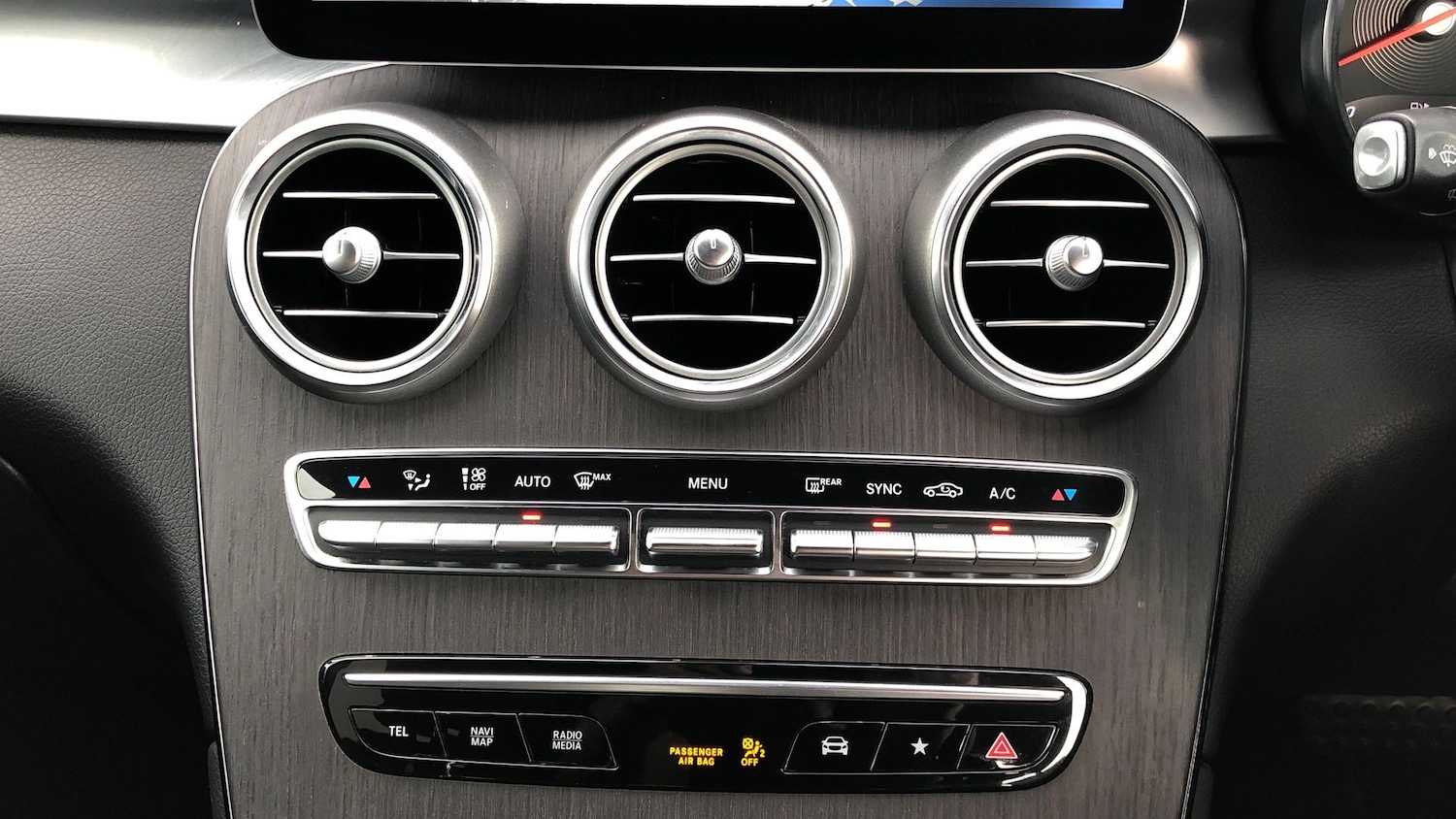 Used Mercedes-Benz GLC 2020 for sale - 76685582: Photo 28