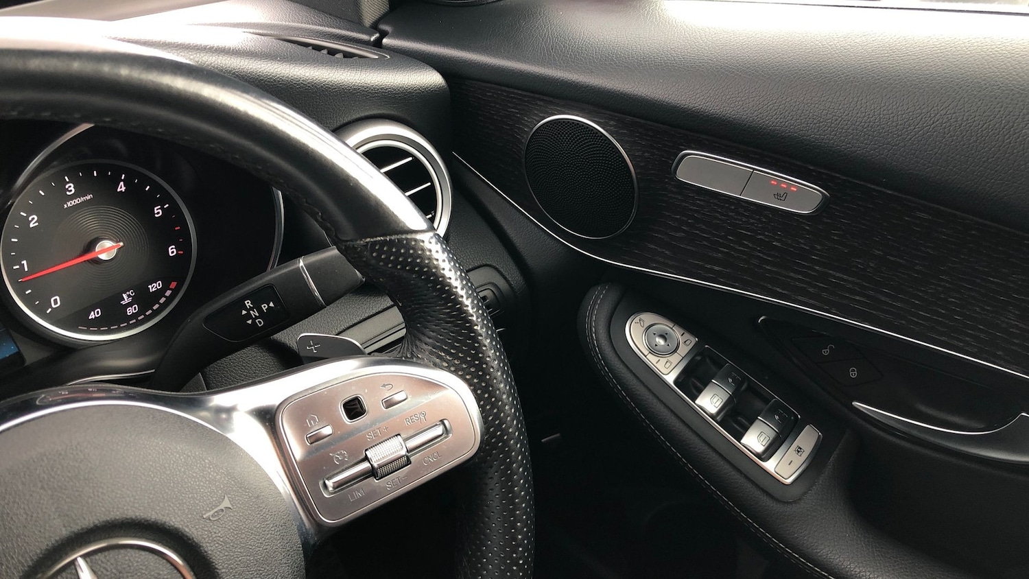 Used Mercedes-Benz GLC 2020 for sale - 76685582: Photo 39