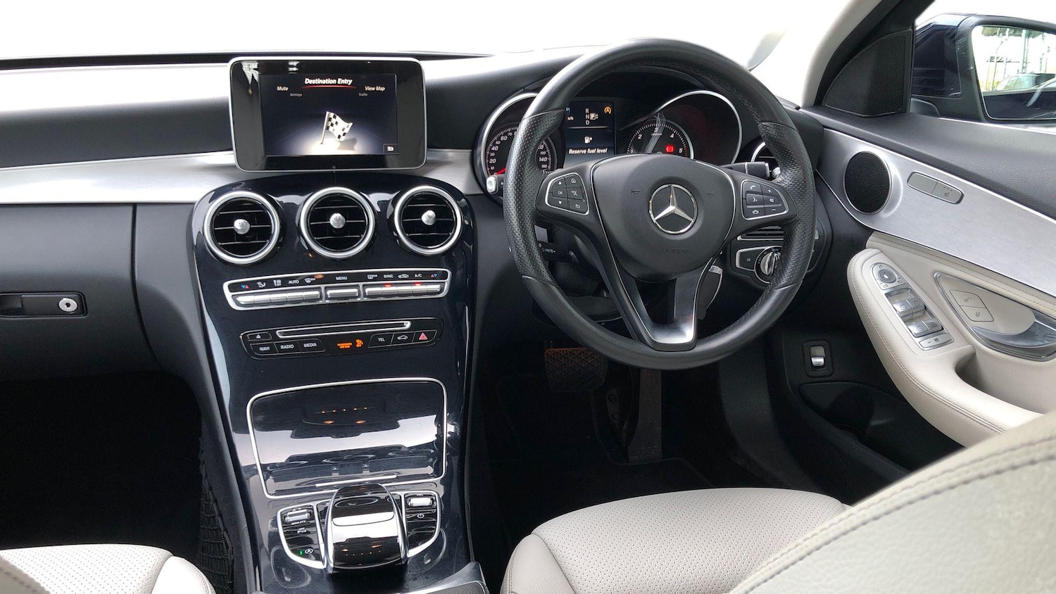 Used Mercedes-Benz C Class 2015 for sale - 77608125: Photo 10