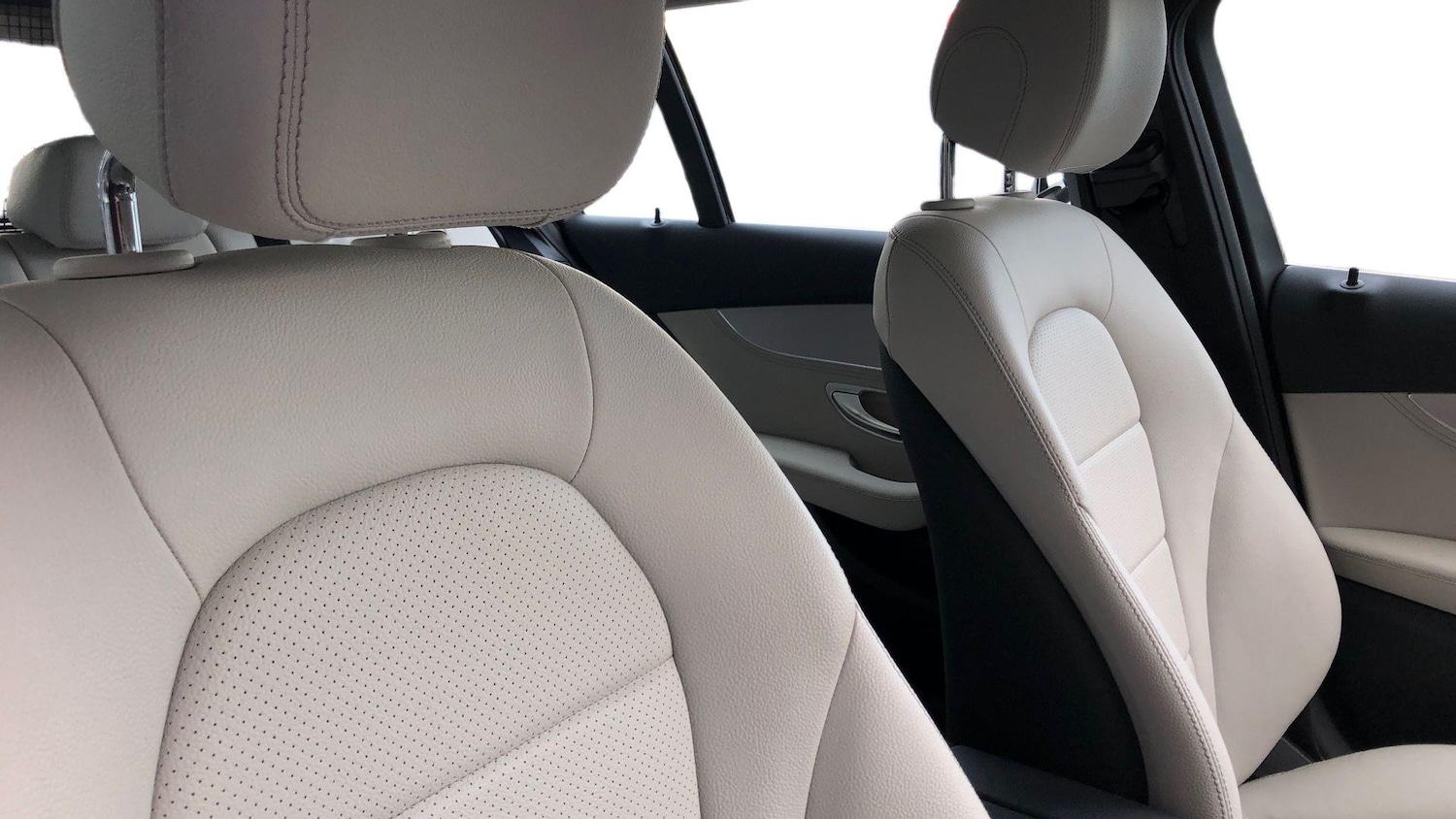 Used Mercedes-Benz C Class 2015 for sale - 77608125: Photo 11